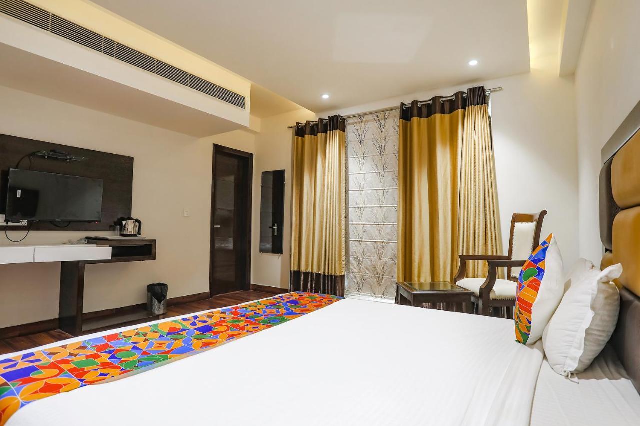 Fabhotel Grand Stay Új-Delhi Kültér fotó