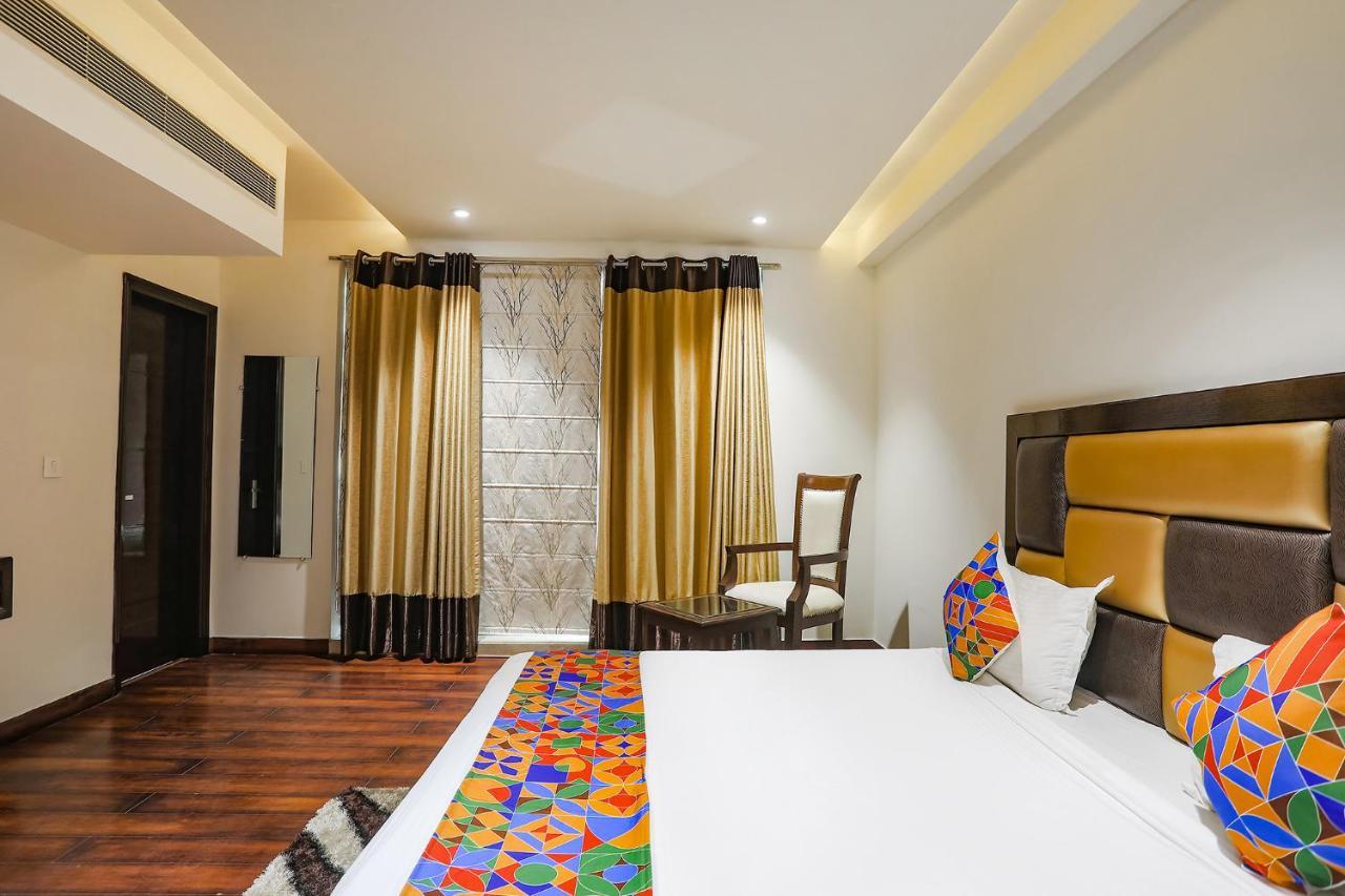 Fabhotel Grand Stay Új-Delhi Kültér fotó