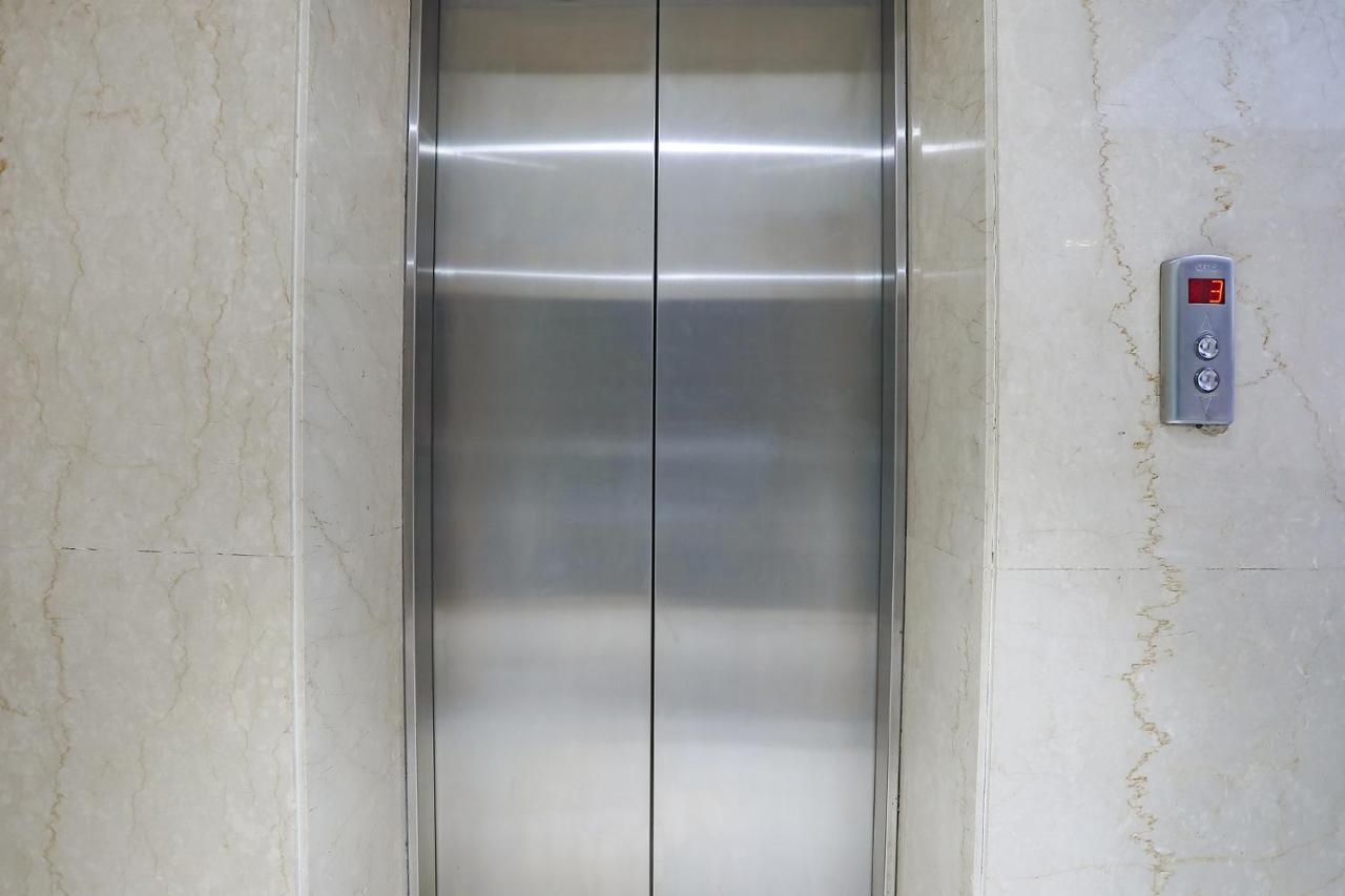 Fabhotel Grand Stay Új-Delhi Kültér fotó