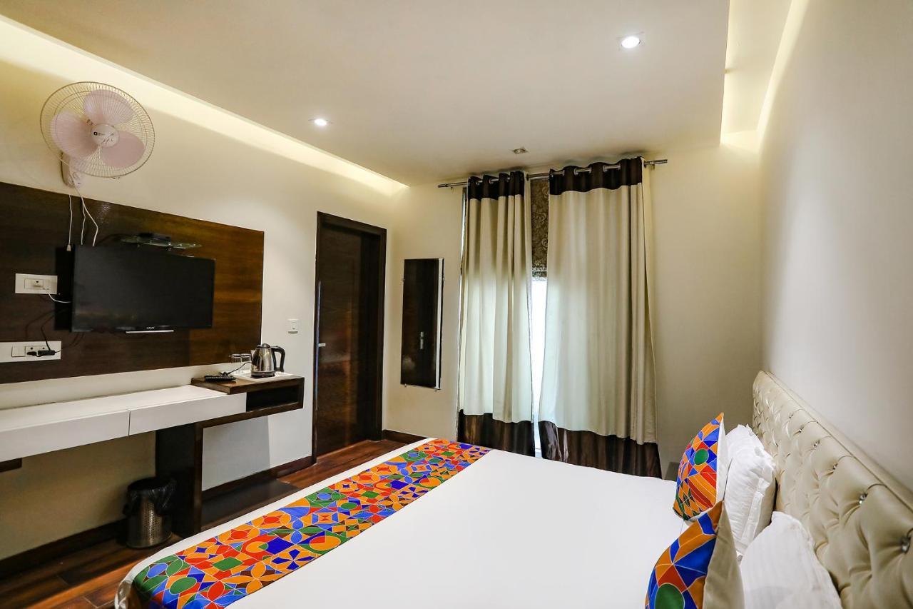 Fabhotel Grand Stay Új-Delhi Kültér fotó